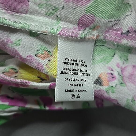 ASTR The Label Floral Puff Sleeve Top White Crop Medium Viscose - Picture 8 of 9